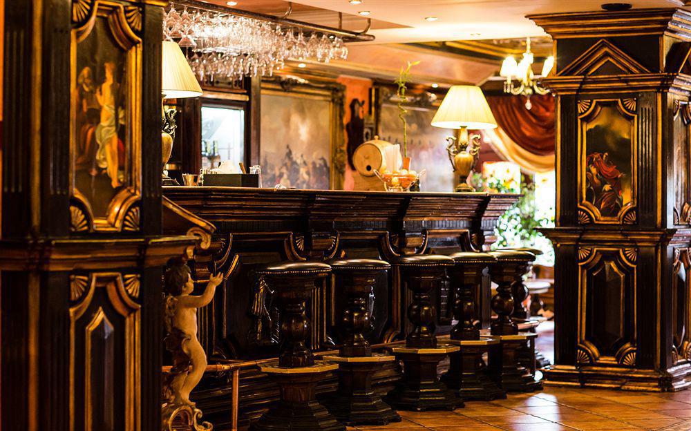 Ambassador Hotel 4*